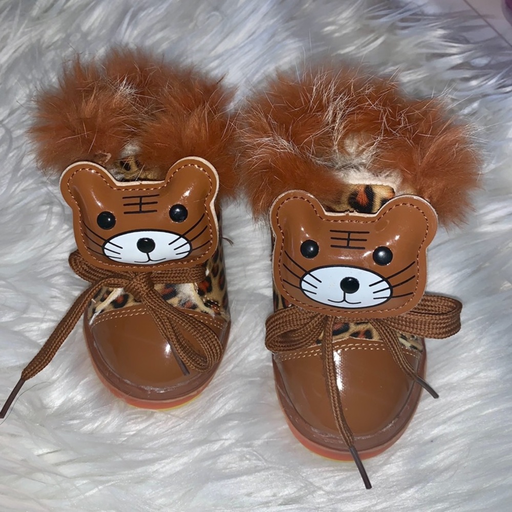 🧸Cheetah print baby shoes🧸